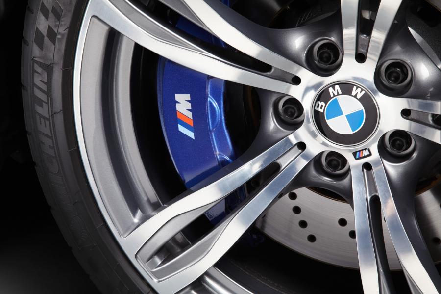  BMW M5 2012 года  (фото 300 из 319)